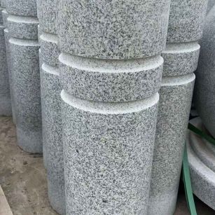 乌兰察布 芝麻白花岗岩挡车柱、隔离柱多少钱