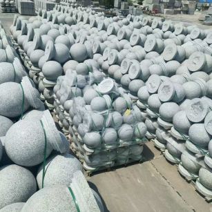 乌兰察布 花岗岩实心圆球，石球，挡车球，挡车石，车止石，路障石。