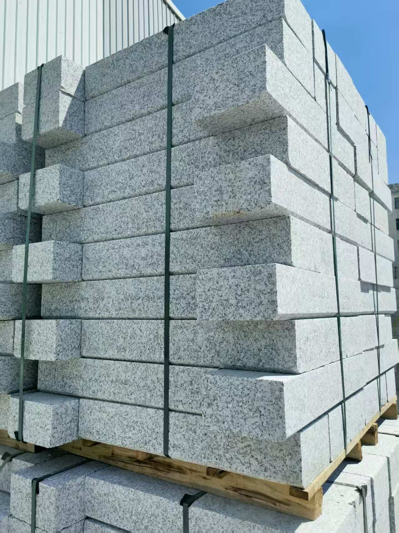 乌兰察布 路沿石颜色均匀、尺寸标准