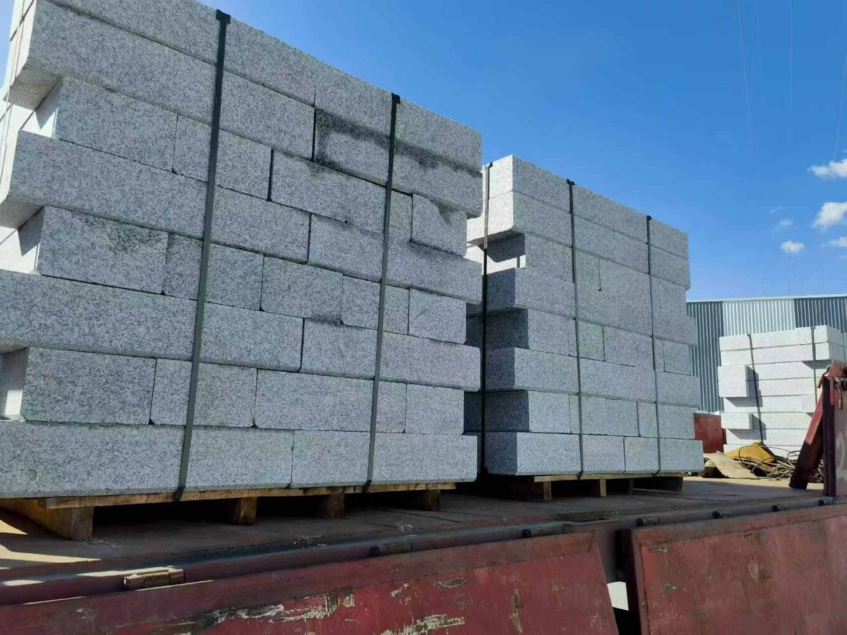 乌兰察布 路沿石装车出货