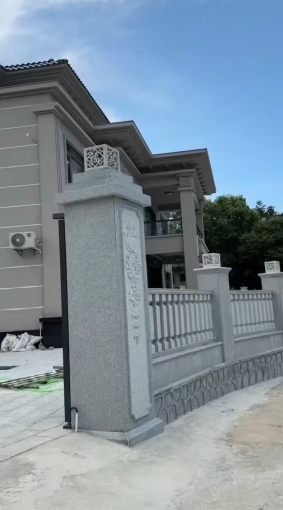 乌兰察布 芝麻白别墅围墙栏杆，私人订制