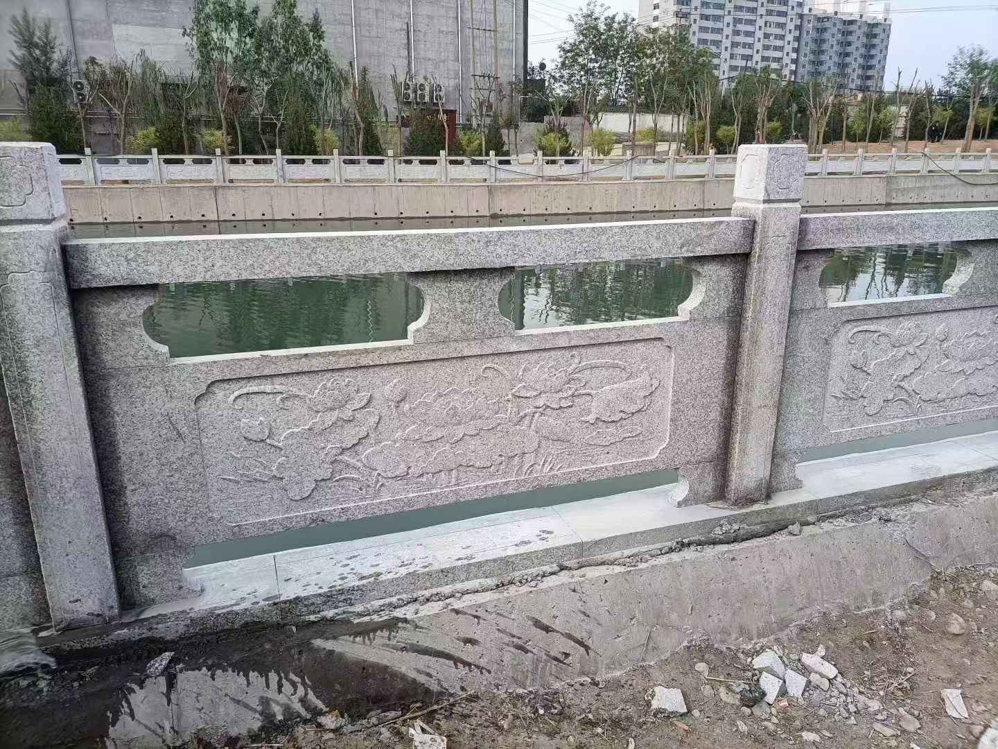 乌兰察布 芙蓉白大花桥梁、河道，石材栏杆、围栏、护栏