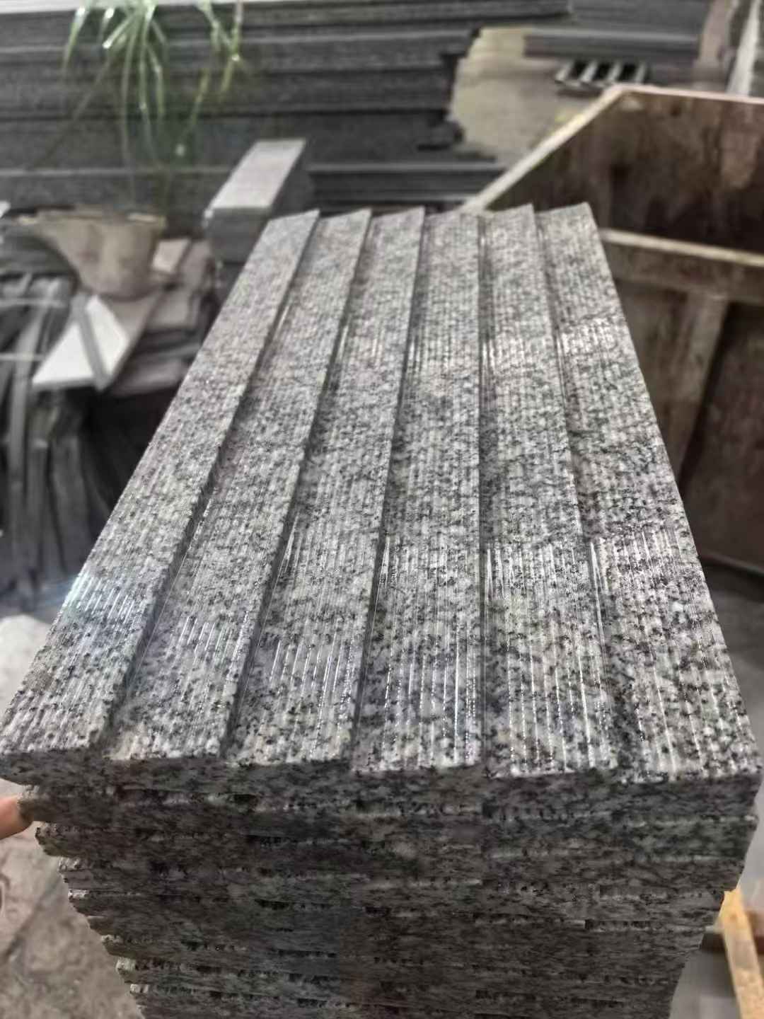 乌兰察布 狼牙石